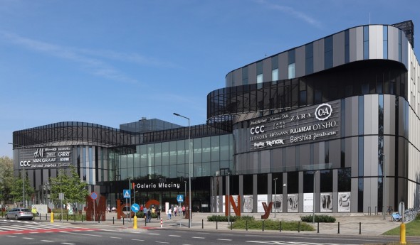 2019_Warszawa_Galeria_Młociny,_2